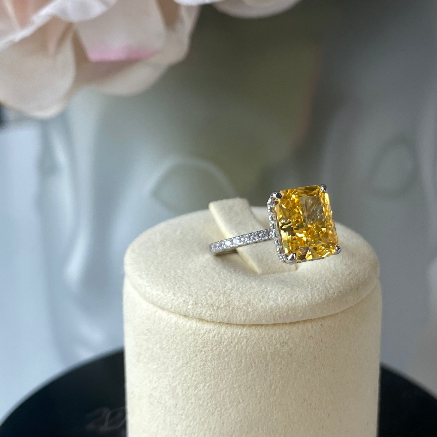 Anillo Canary Radiant