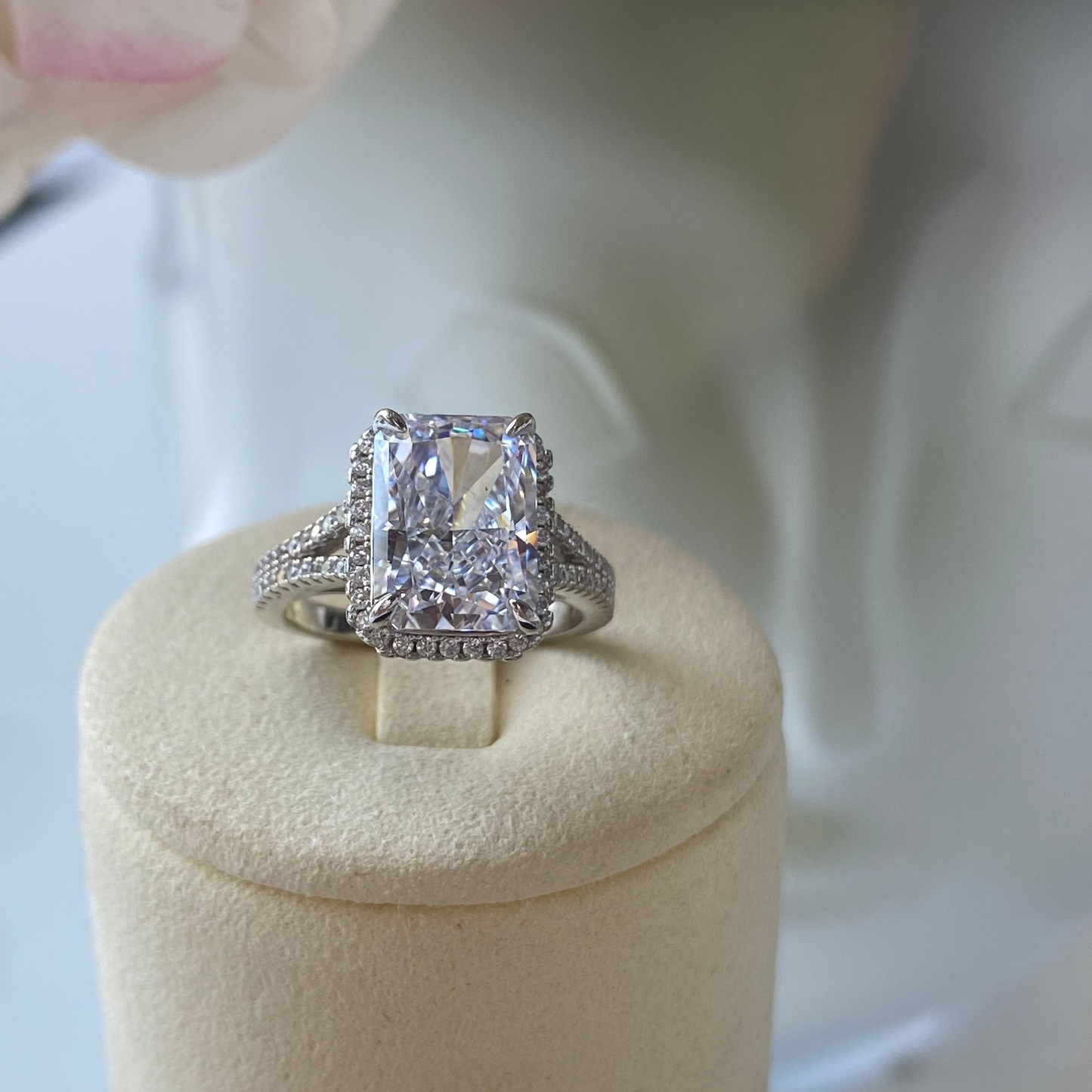 Anillo Clearly Radiant