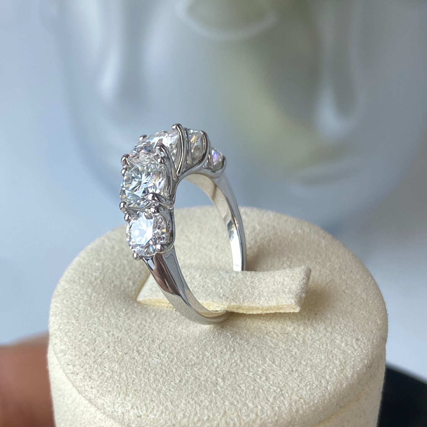 Anillo Queen B