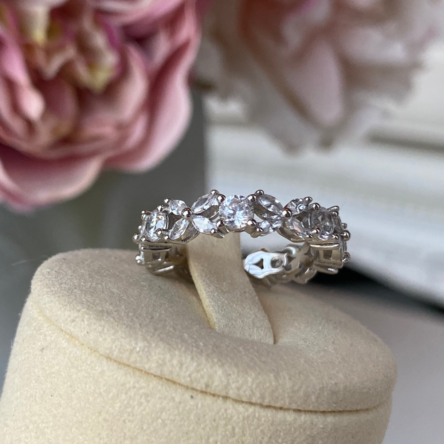 Anillo Gossip